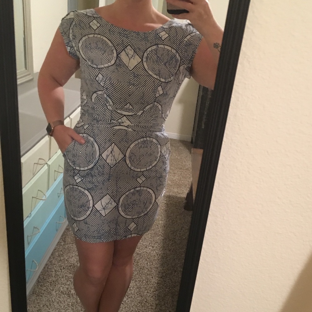 Geometric Mini Dress - Picture 3 of 4